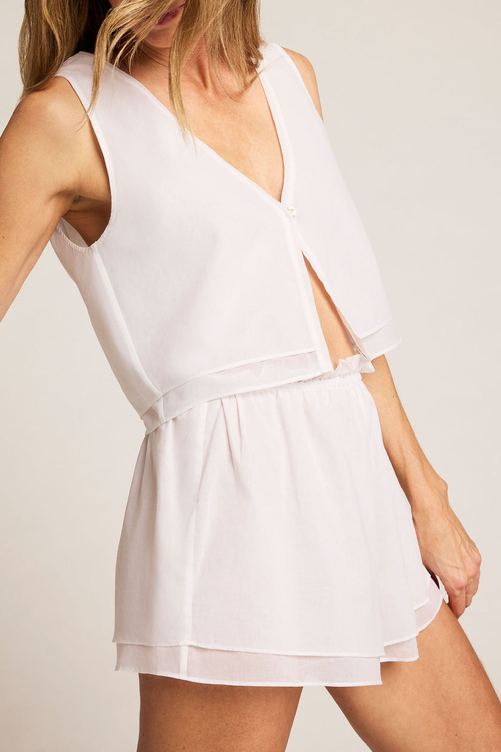 Island Play Short in White