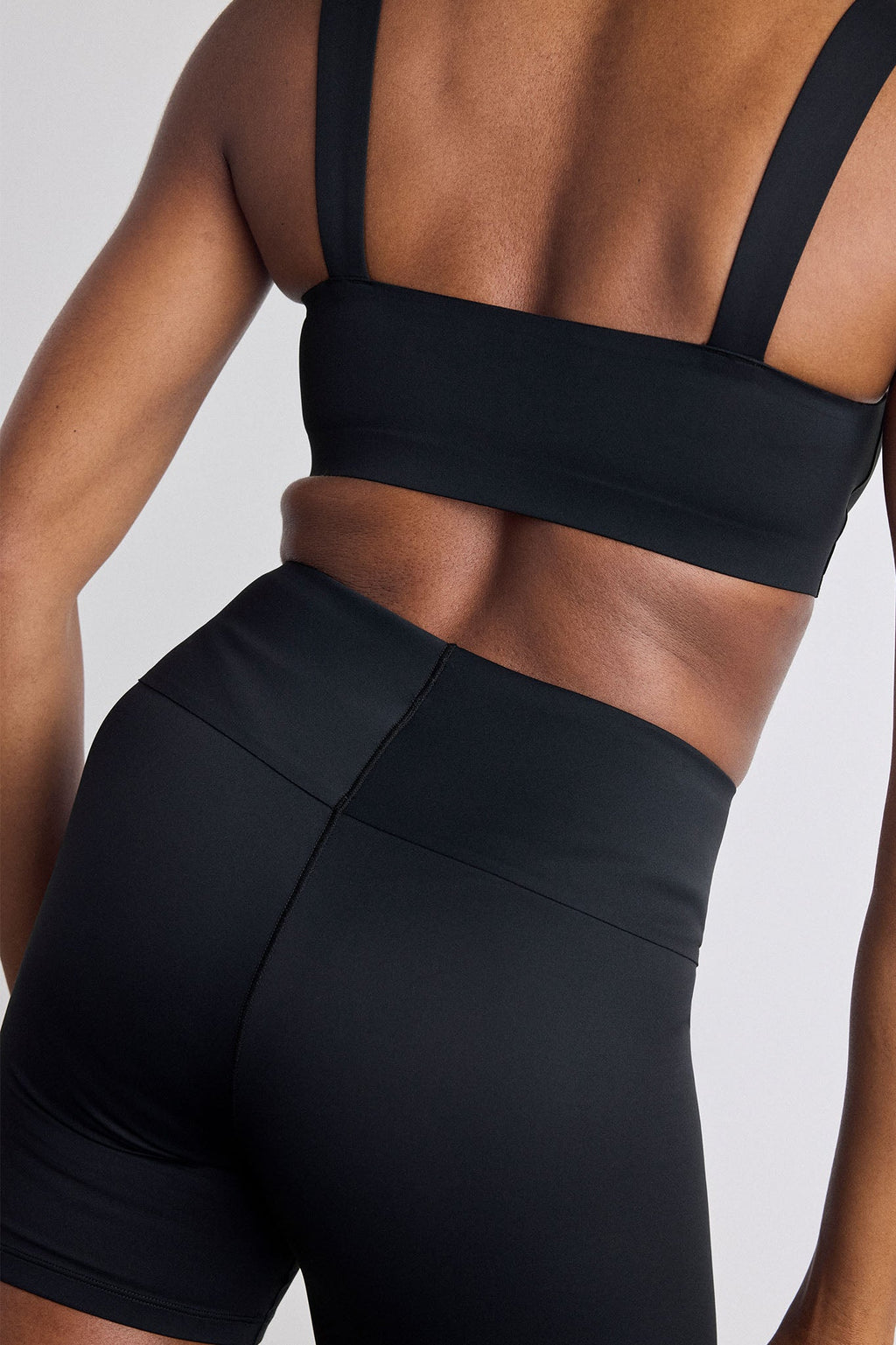 Base Sport™ – Square Top in Black